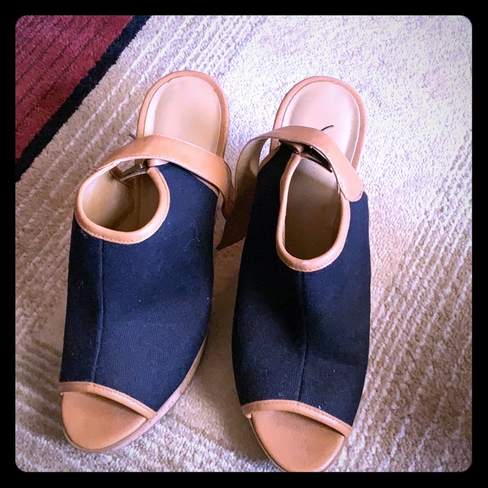 Wedge shoes